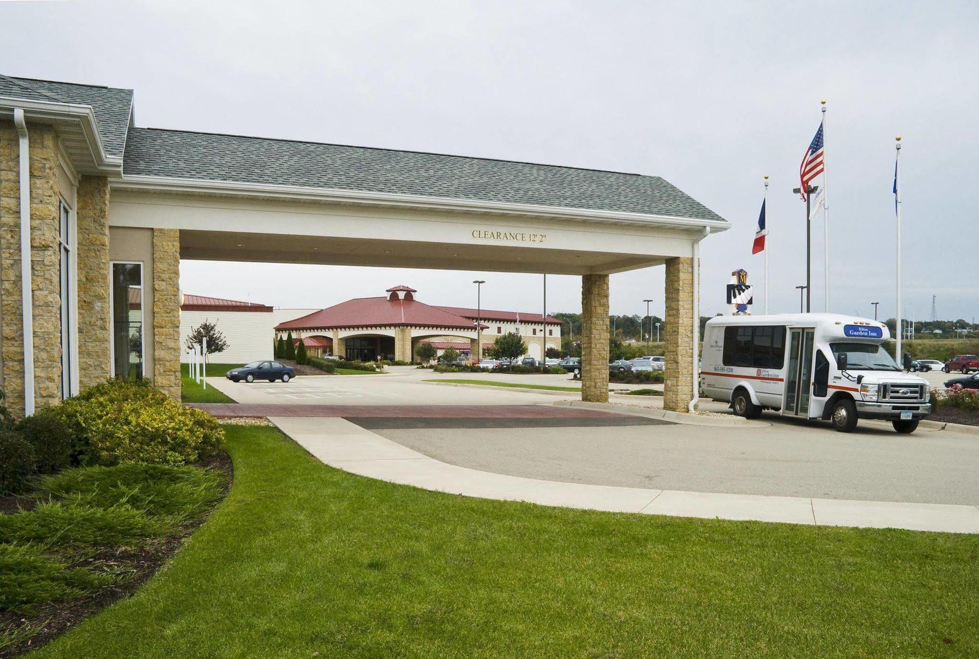 Hilton Garden Inn Dubuque Downtown Exterior photo